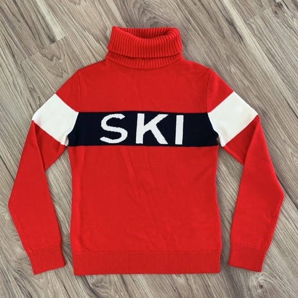 NWT Perfect moment turtleneck merino wool ski sweater in red